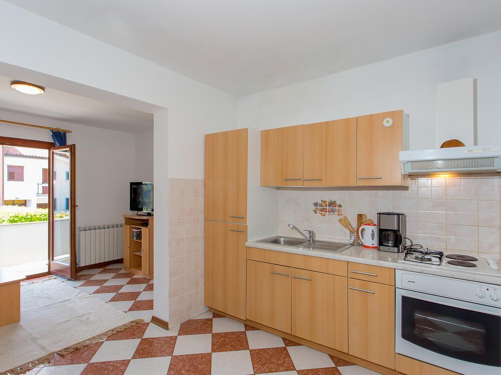 Apartments Ava Пореч Екстериор снимка