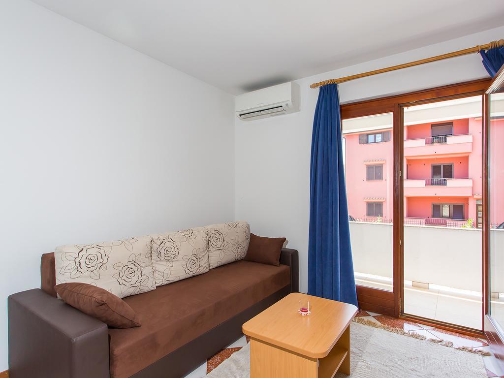 Apartments Ava Пореч Екстериор снимка