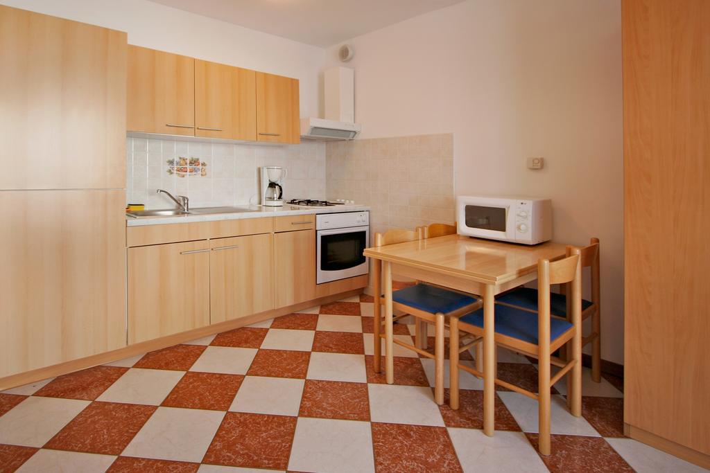 Apartments Ava Пореч Екстериор снимка