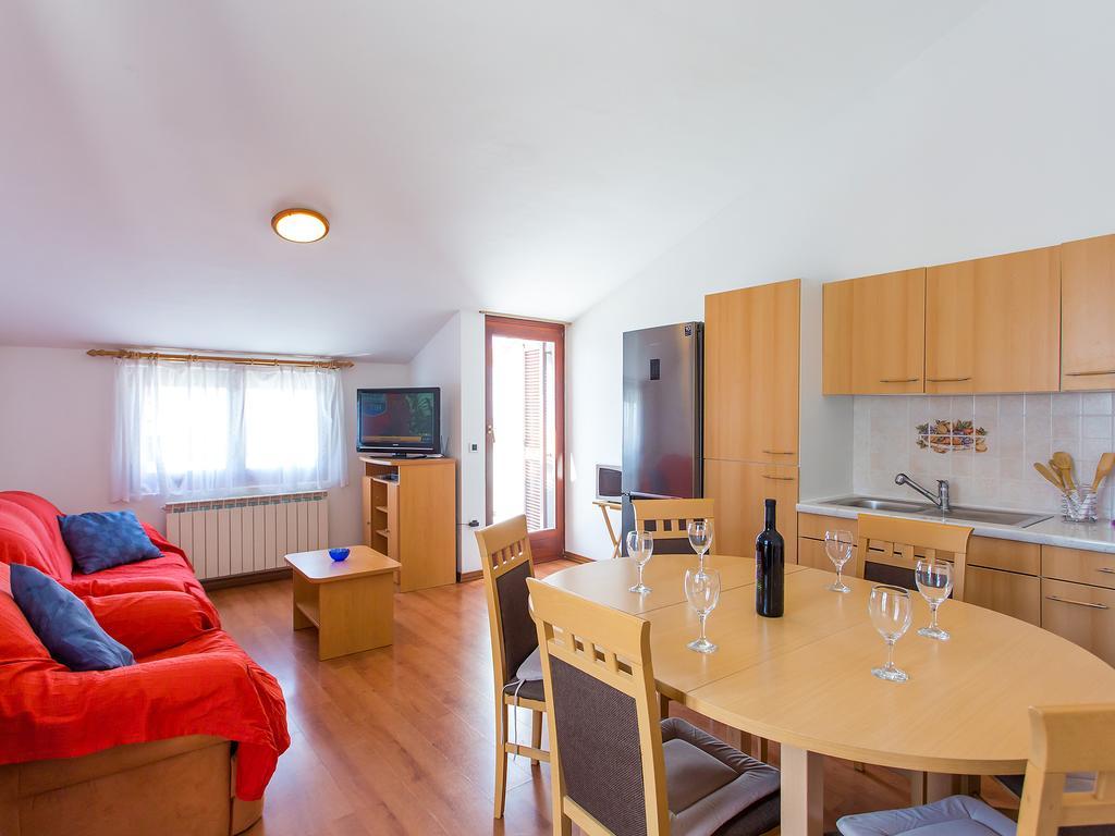 Apartments Ava Пореч Екстериор снимка