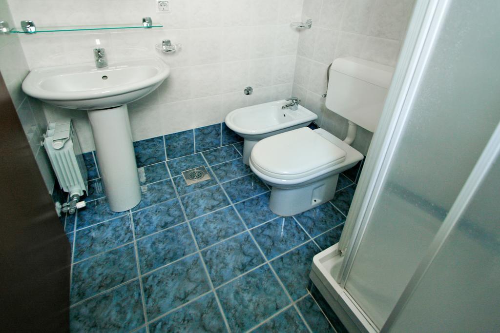 Apartments Ava Пореч Екстериор снимка