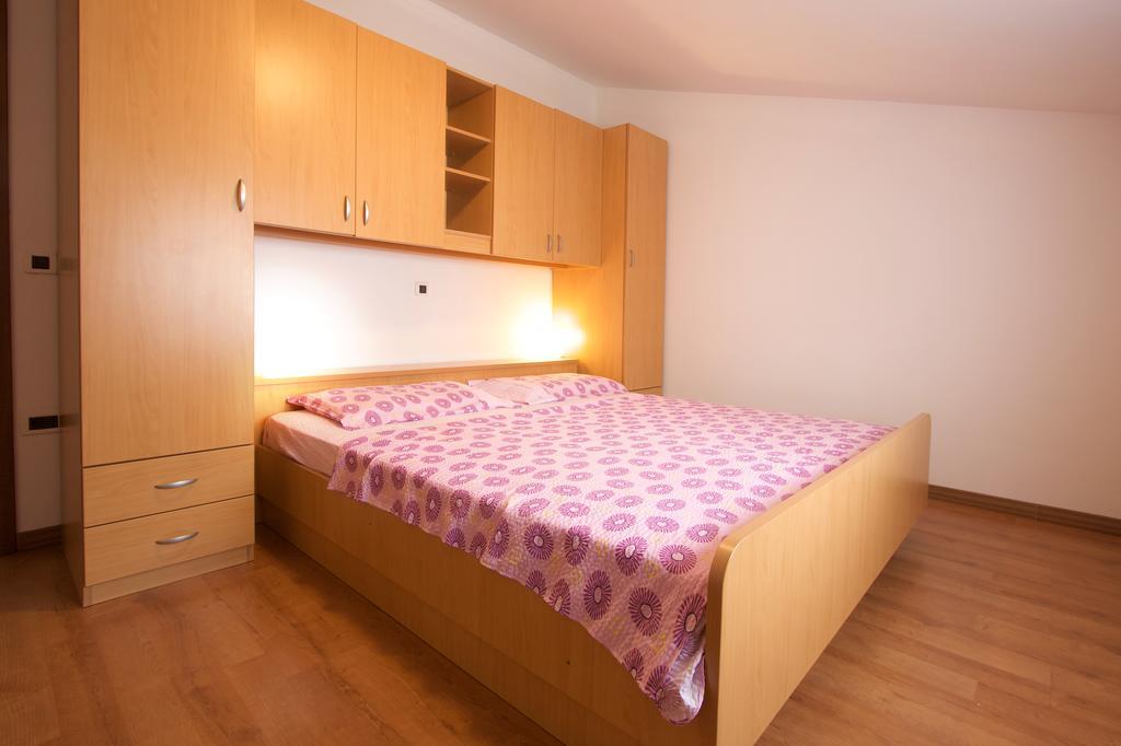 Apartments Ava Пореч Екстериор снимка