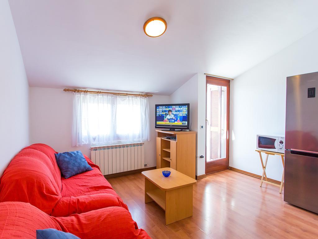 Apartments Ava Пореч Екстериор снимка
