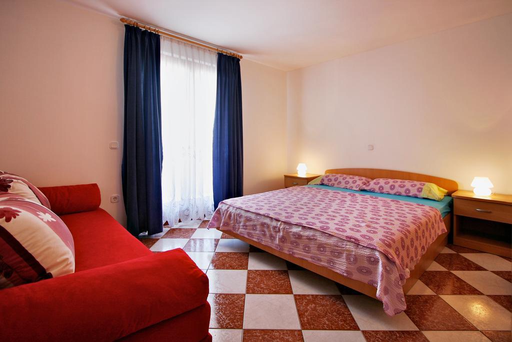 Apartments Ava Пореч Екстериор снимка