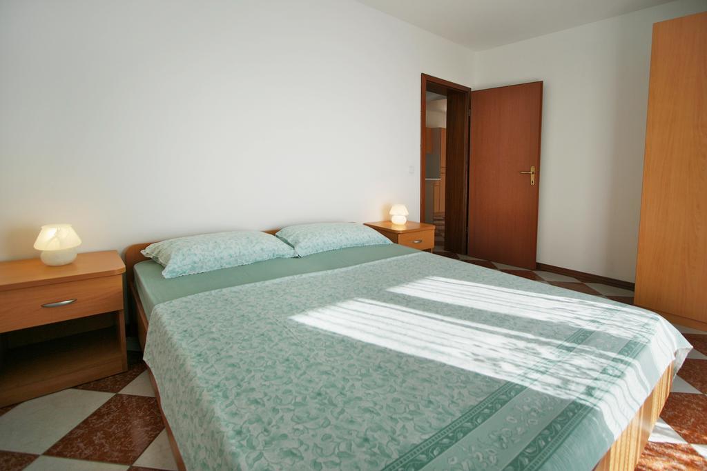 Apartments Ava Пореч Екстериор снимка