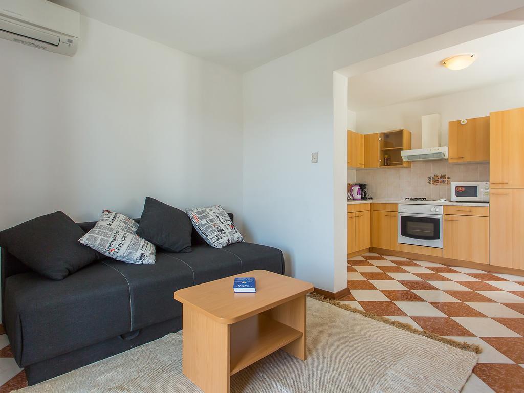 Apartments Ava Пореч Екстериор снимка